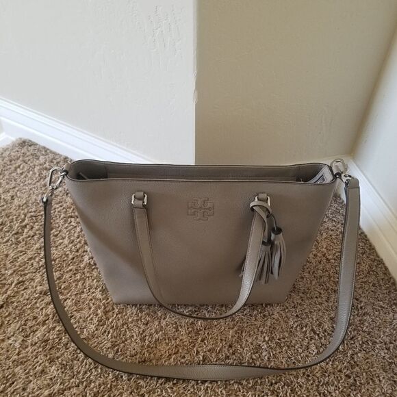 Tory Burch Theta Large Tote - Picture 4 of 9